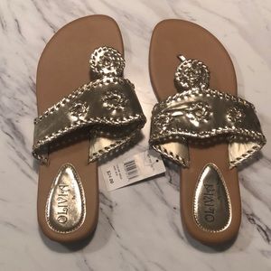 Gold women’s Sandals 9/10